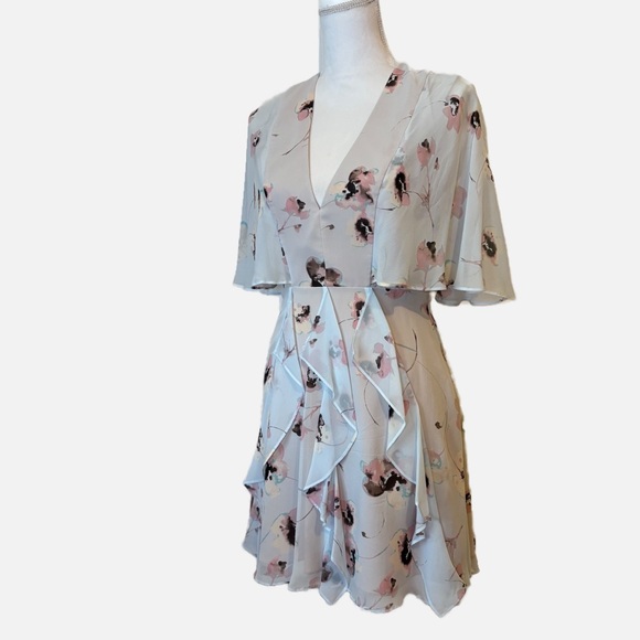 BCBGMaxazria Mabel Cape Ruffle Cocktail Mini Dress Women’s Size 2 Floral Print - Picture 3 of 11